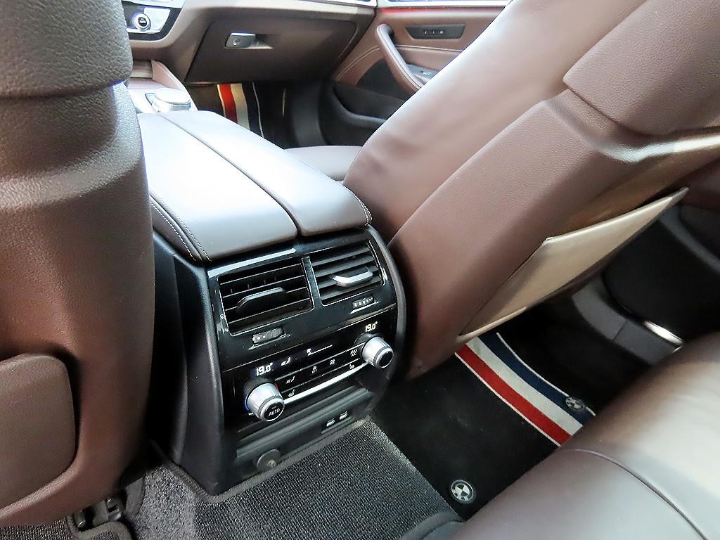 BMW 5시리즈 5시리즈 (G30) 530i M 스포츠 플러스 이미지 16
