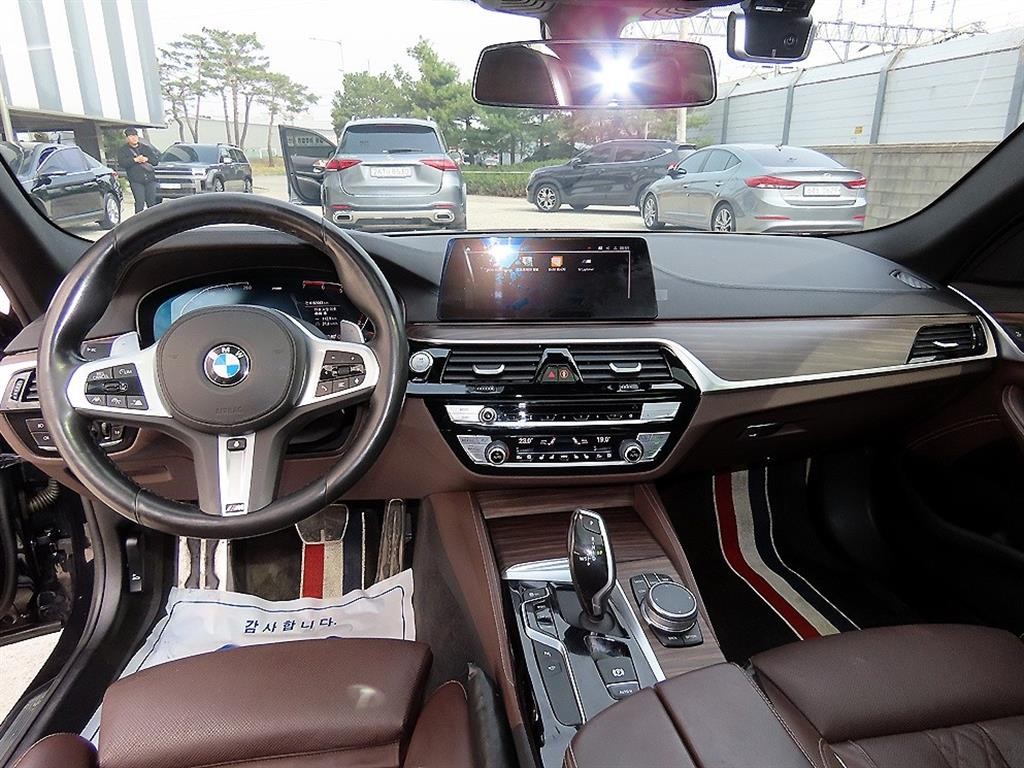 BMW 5시리즈 5시리즈 (G30) 530i M 스포츠 플러스 이미지 7