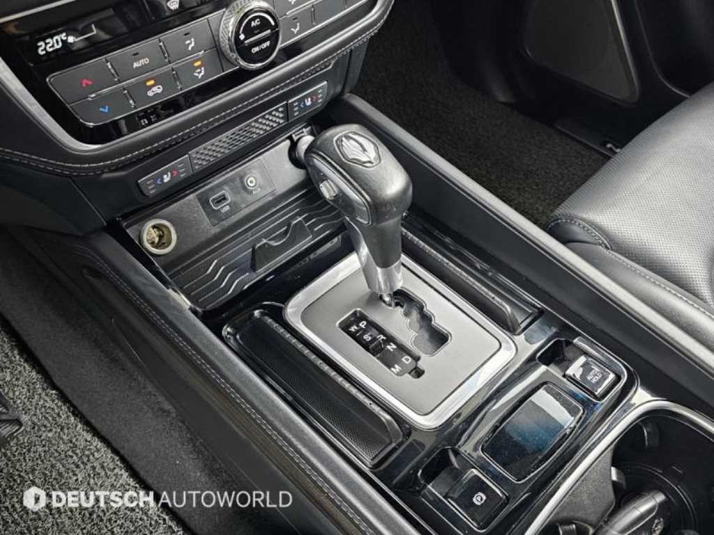 KG모빌리티(쌍용) 렉스턴 G4렉스턴 디젤 2.2 2WD 마제스티 이미지 9