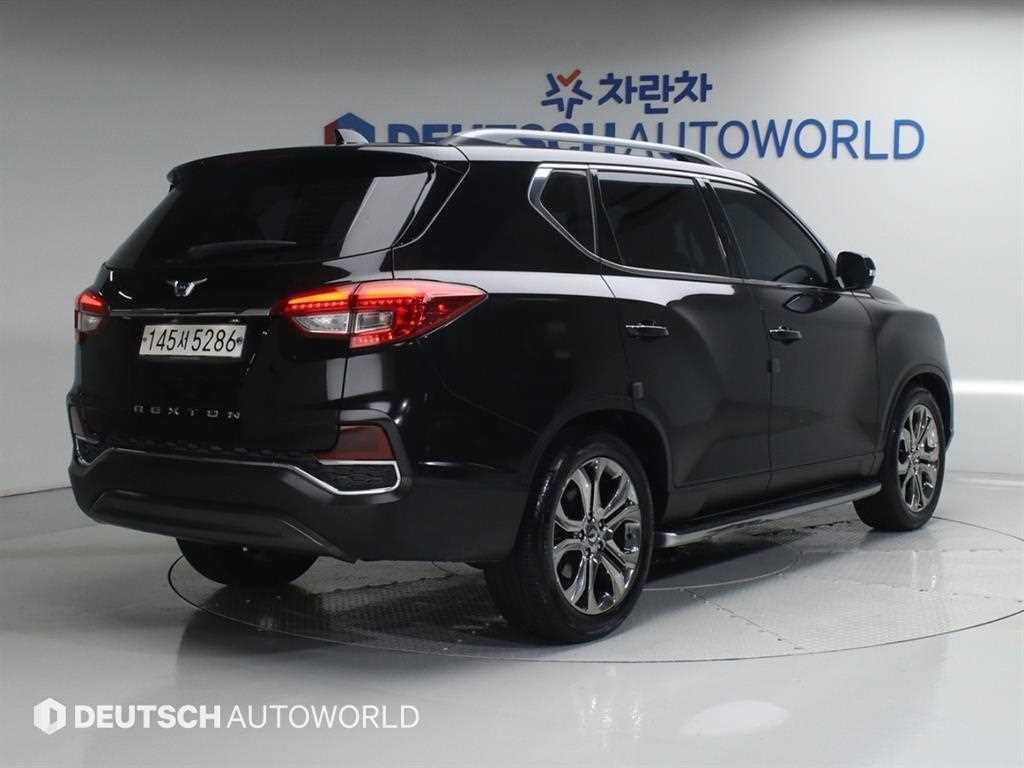 KG모빌리티(쌍용) 렉스턴 G4렉스턴 디젤 2.2 4WD 화이트 에디션 이미지 2