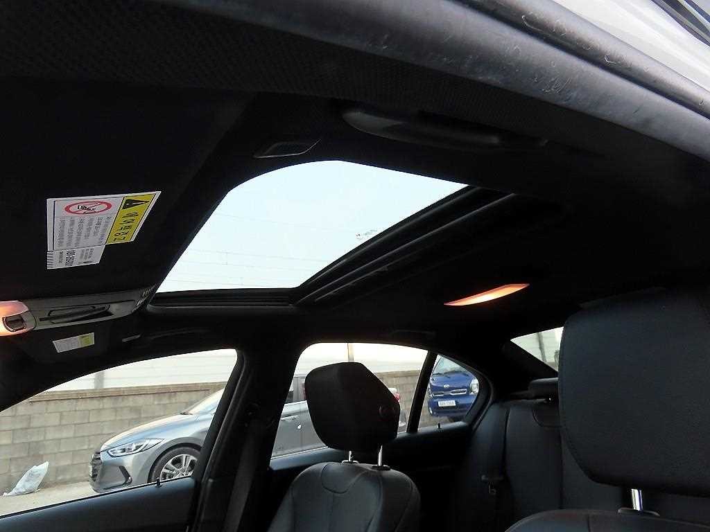 BMW 3시리즈 3시리즈 (F30) 320i M 스포츠 이미지 18