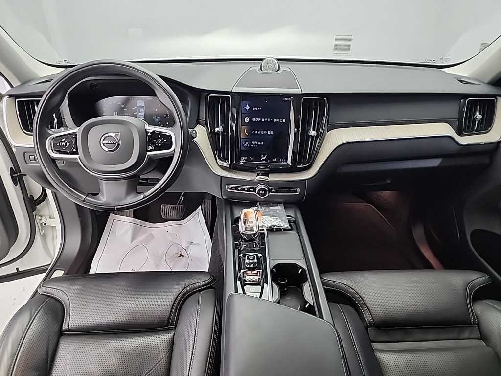 볼보 XC60 XC60(2세대) B5 AWD 인스크립션 이미지 7