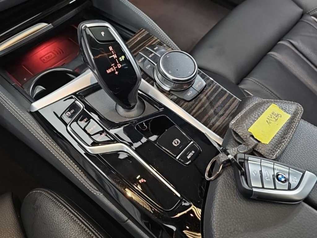 BMW 5시리즈 5시리즈 (G30) 520i 럭셔리 이미지 14