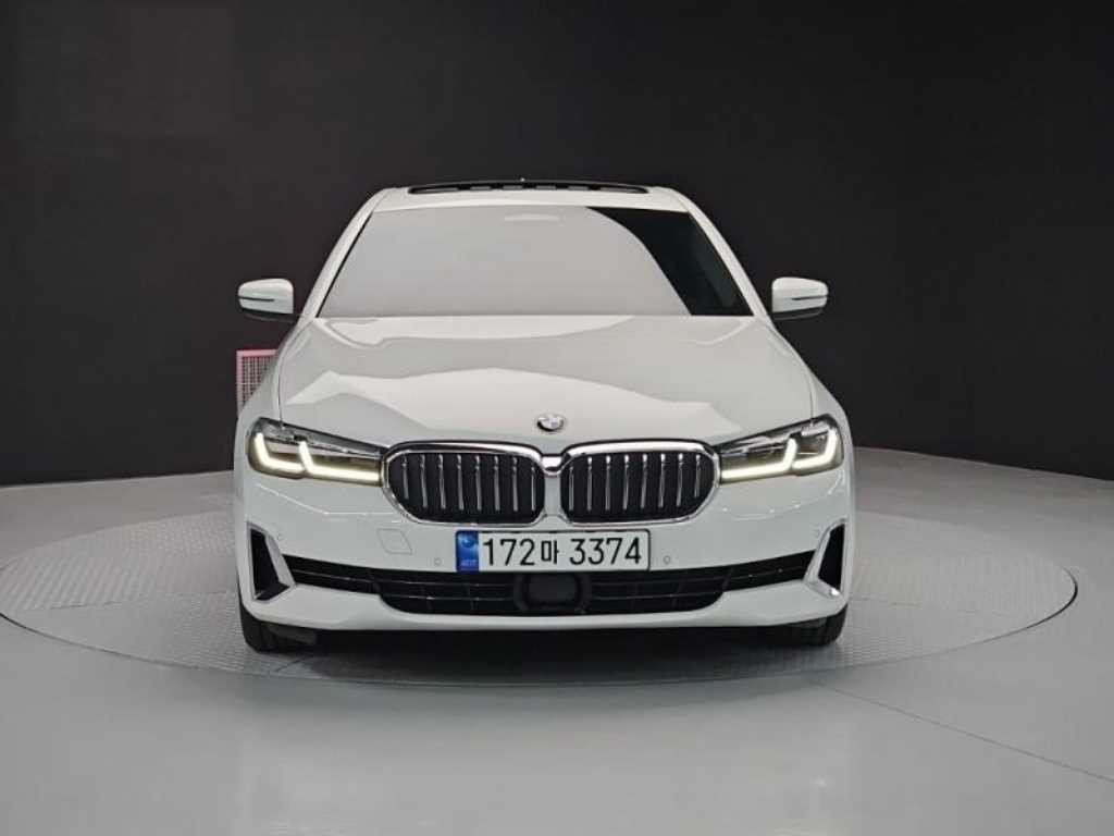 BMW 5시리즈 5시리즈 (G30) 520i 럭셔리 이미지 2