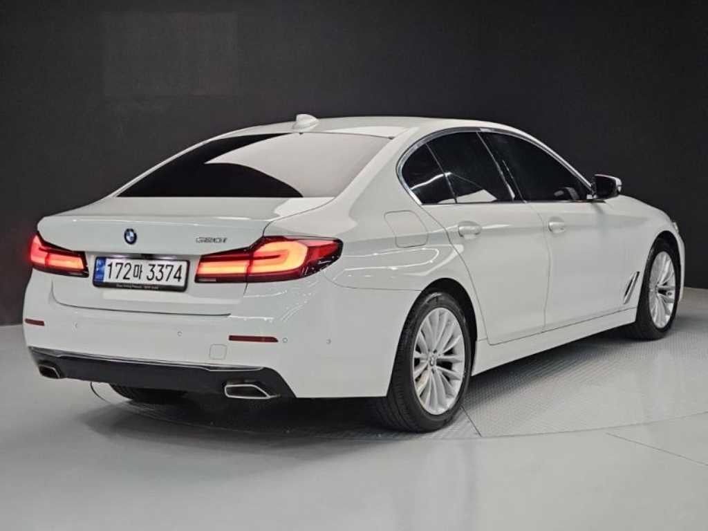 BMW 5시리즈 5시리즈 (G30) 520i 럭셔리 이미지 4