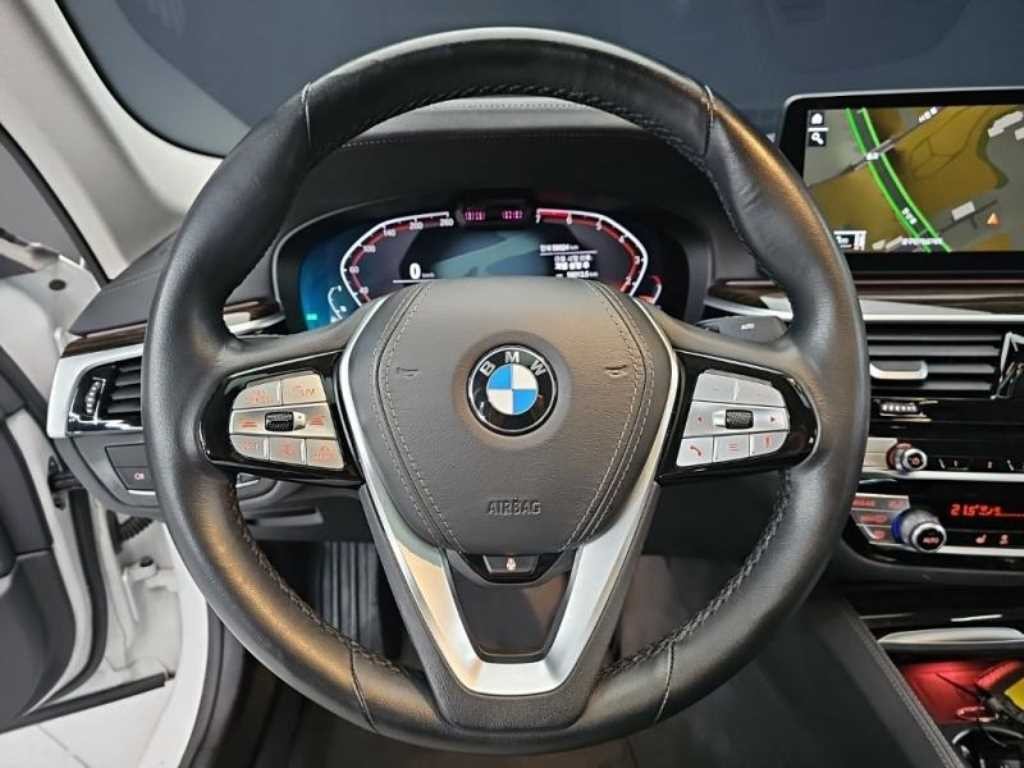 BMW 5시리즈 5시리즈 (G30) 520i 럭셔리 이미지 6