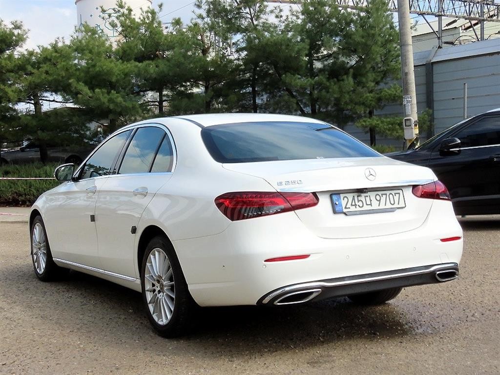 벤츠 E 클래스 E-클래스 W213 E250 익스클루시브 이미지 3
