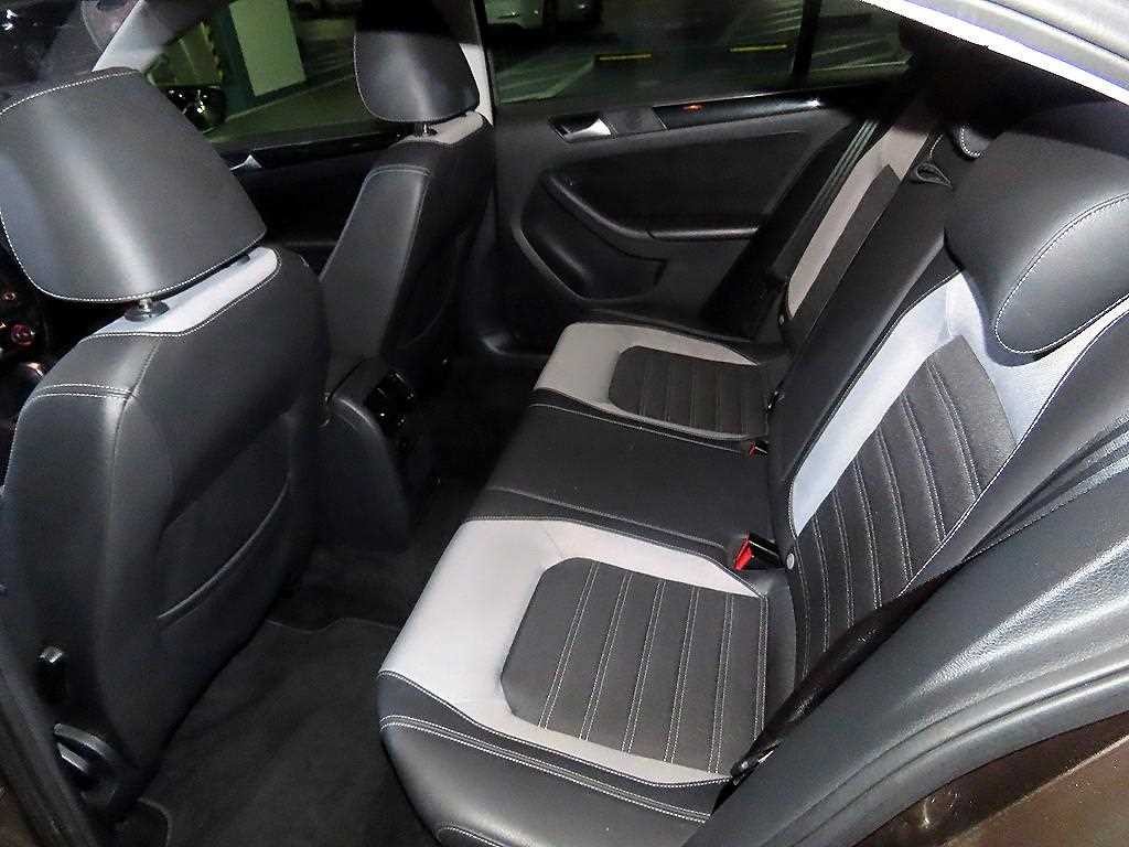 폭스바겐 제타 뉴 제타 2.0 TDI 블루모션 6세대 이미지 7