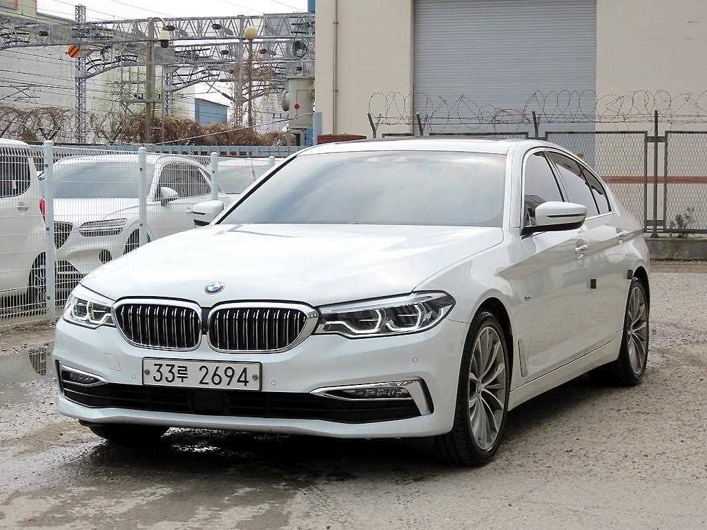 BMW 5시리즈 5시리즈 (G30) 540i xDrive 럭셔리 플러스 이미지 3
