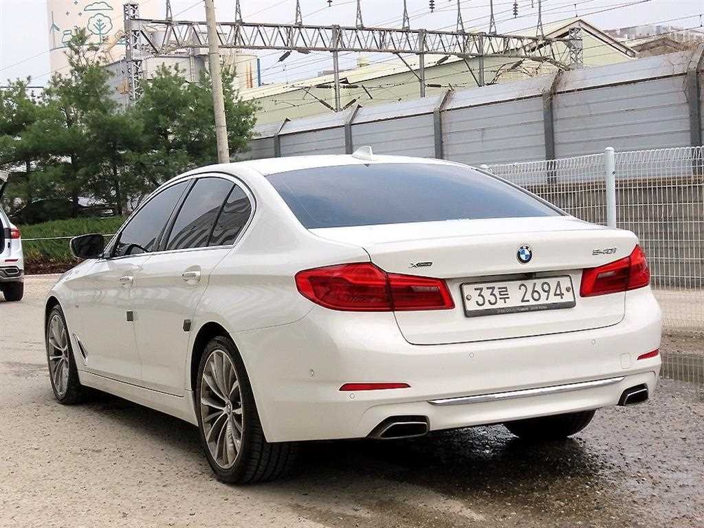 BMW 5시리즈 5시리즈 (G30) 540i xDrive 럭셔리 플러스 이미지 4