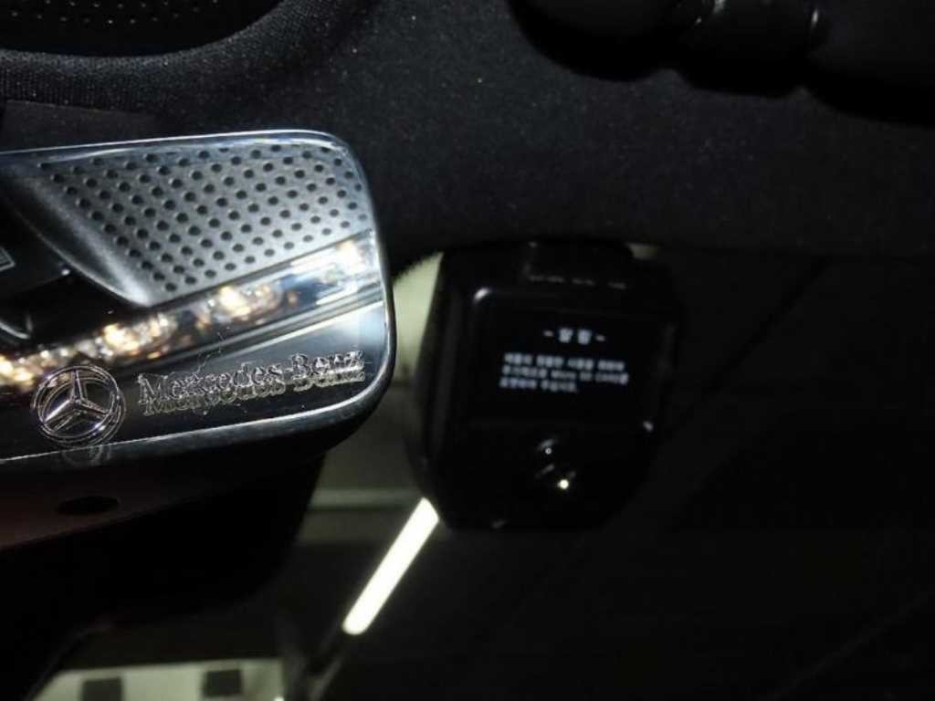 벤츠 E 클래스 E-클래스 W213 E300d 4MATIC 쿠페 이미지 15