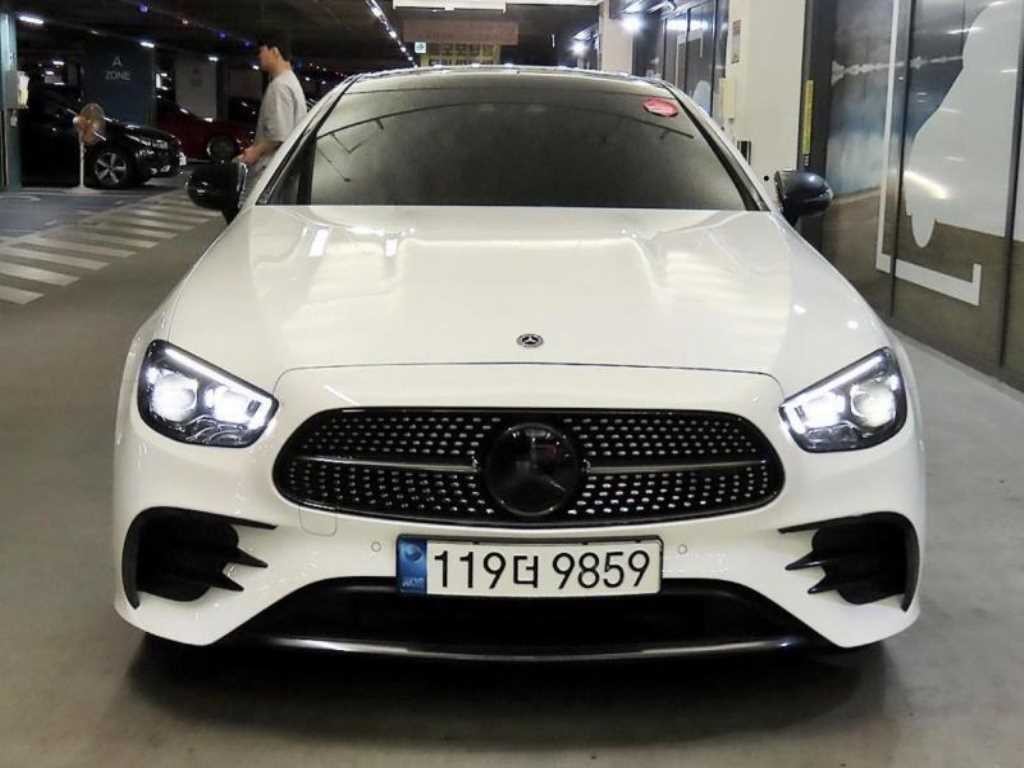 벤츠 E 클래스 E-클래스 W213 E300d 4MATIC 쿠페 이미지 2