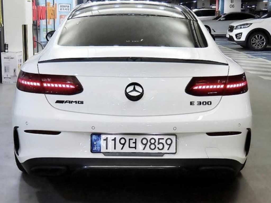 벤츠 E 클래스 E-클래스 W213 E300d 4MATIC 쿠페 이미지 5