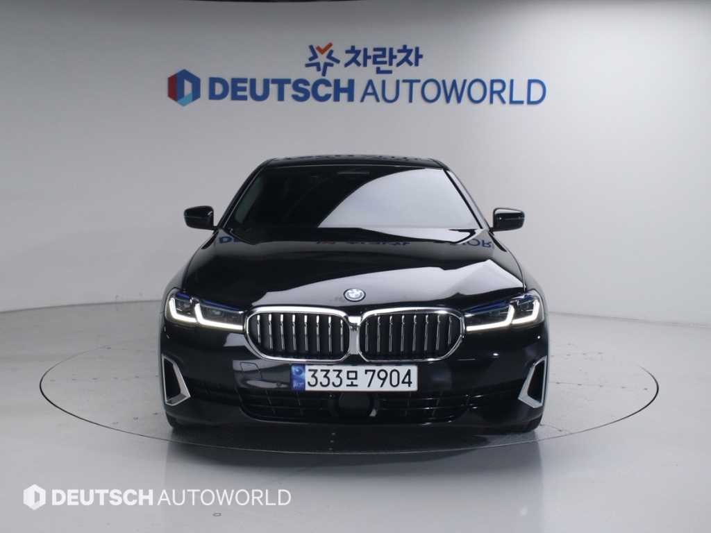 BMW 5시리즈 5시리즈 (G30) 530e M 스포츠 이미지 3