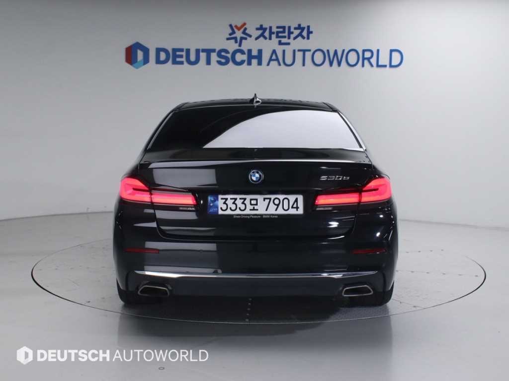 BMW 5시리즈 5시리즈 (G30) 530e M 스포츠 이미지 4