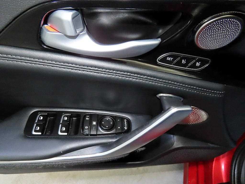 기아 스팅어 가솔린 2.0 터보 AWD 플래티넘 이미지 13