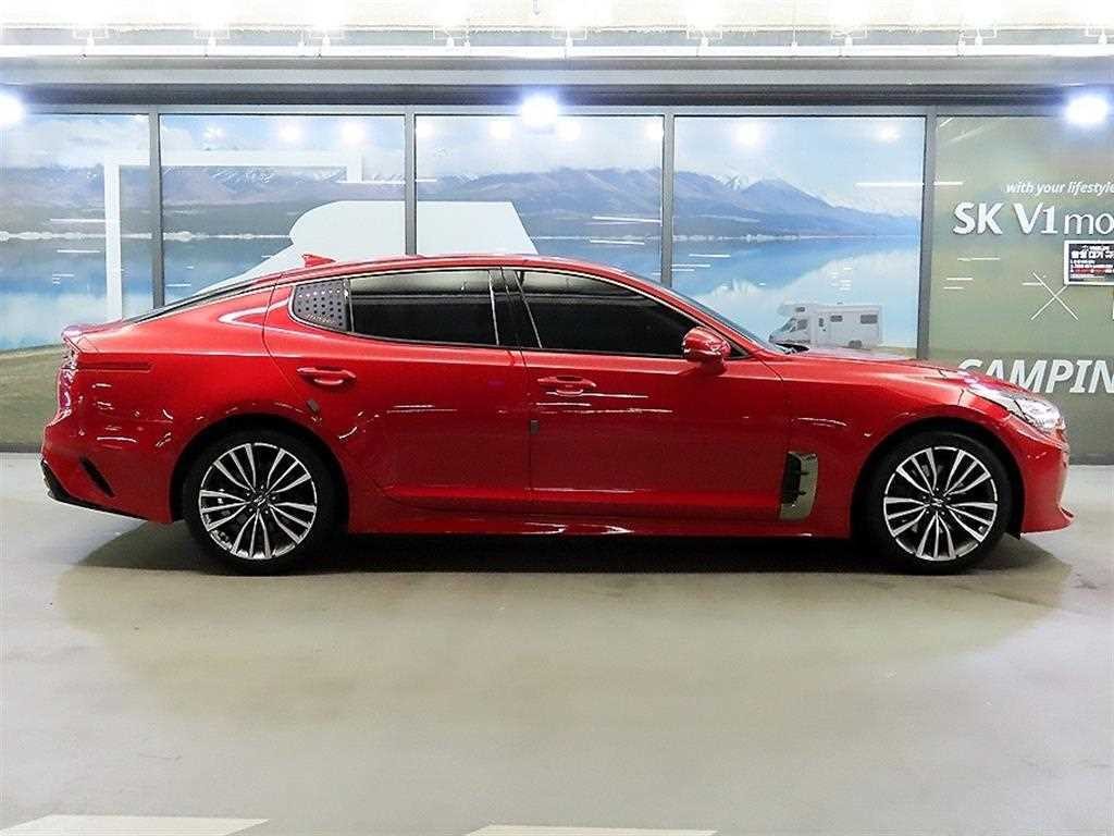 기아 스팅어 가솔린 2.0 터보 AWD 플래티넘 이미지 3