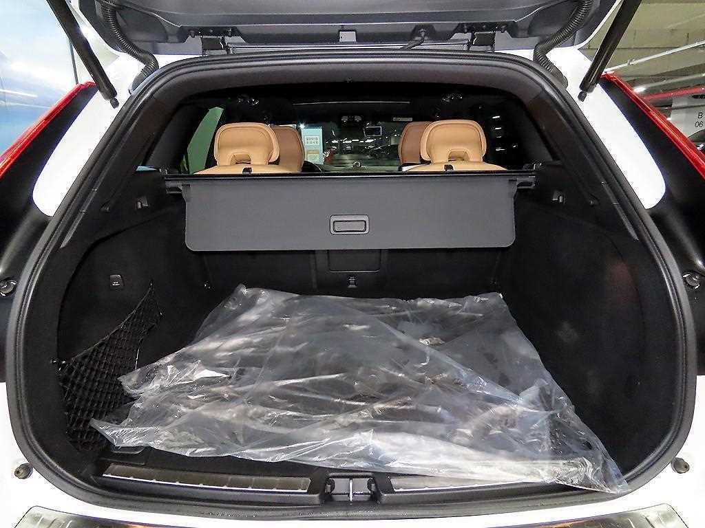 볼보 XC60 XC60(2세대) B6 AWD 얼티메이트 브라이트 이미지 17