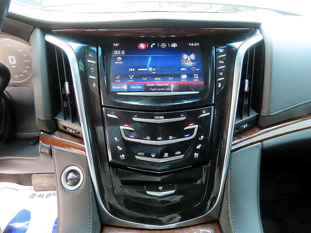 캐딜락 에스컬레이드 6.2 V8 ESV 이미지 13