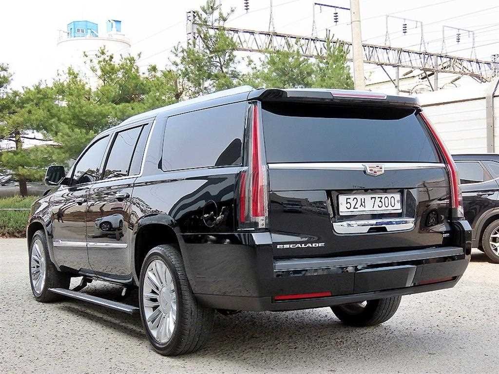 캐딜락 에스컬레이드 6.2 V8 ESV 이미지 3