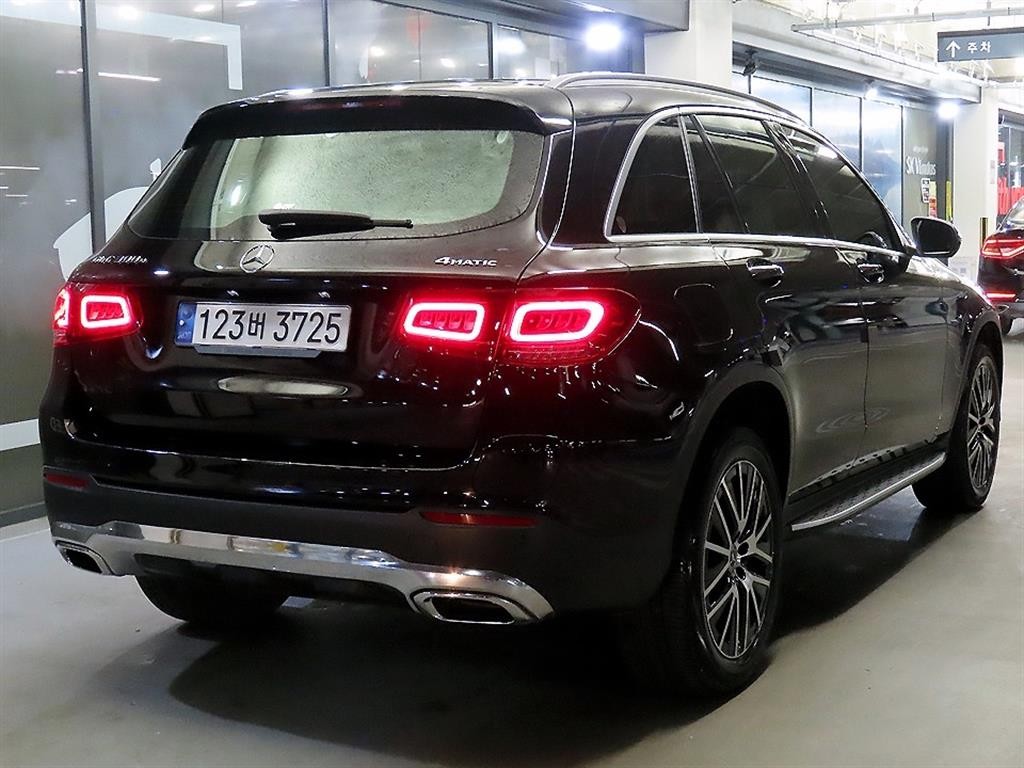 벤츠 GLC 클래스 GLC클래스 X253 GLC 300 e 4MATIC 이미지 4