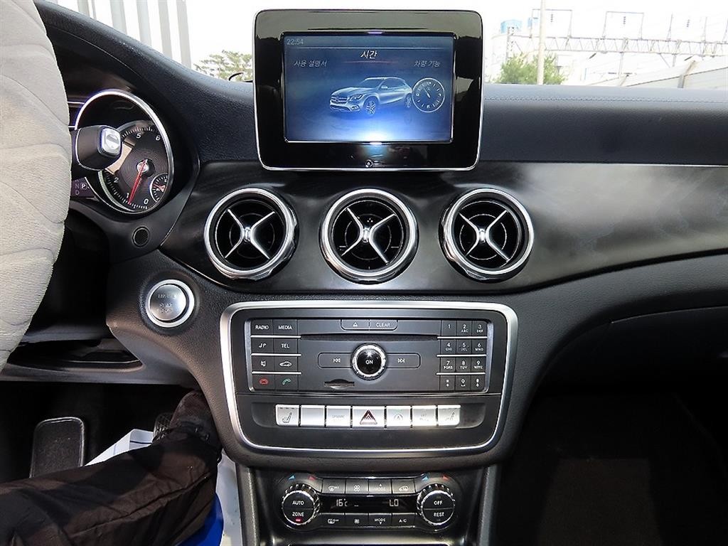 벤츠 GLA 클래스 GLA클래스 X156 GLA220 프리미엄 이미지 14