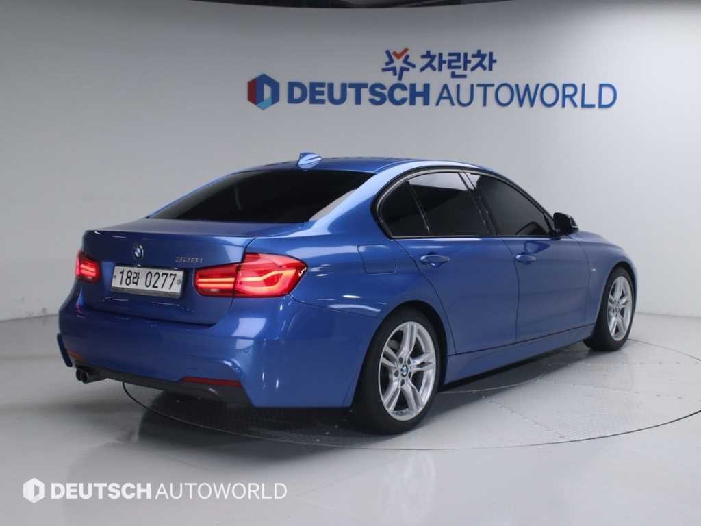 BMW 3시리즈 3시리즈 (F30) 328i M 스포츠 이미지 2
