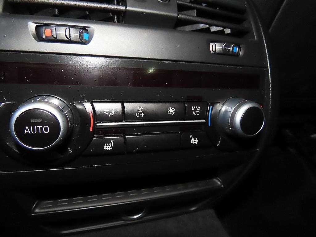 BMW 5시리즈 5시리즈 (F10) 528i 이미지 15