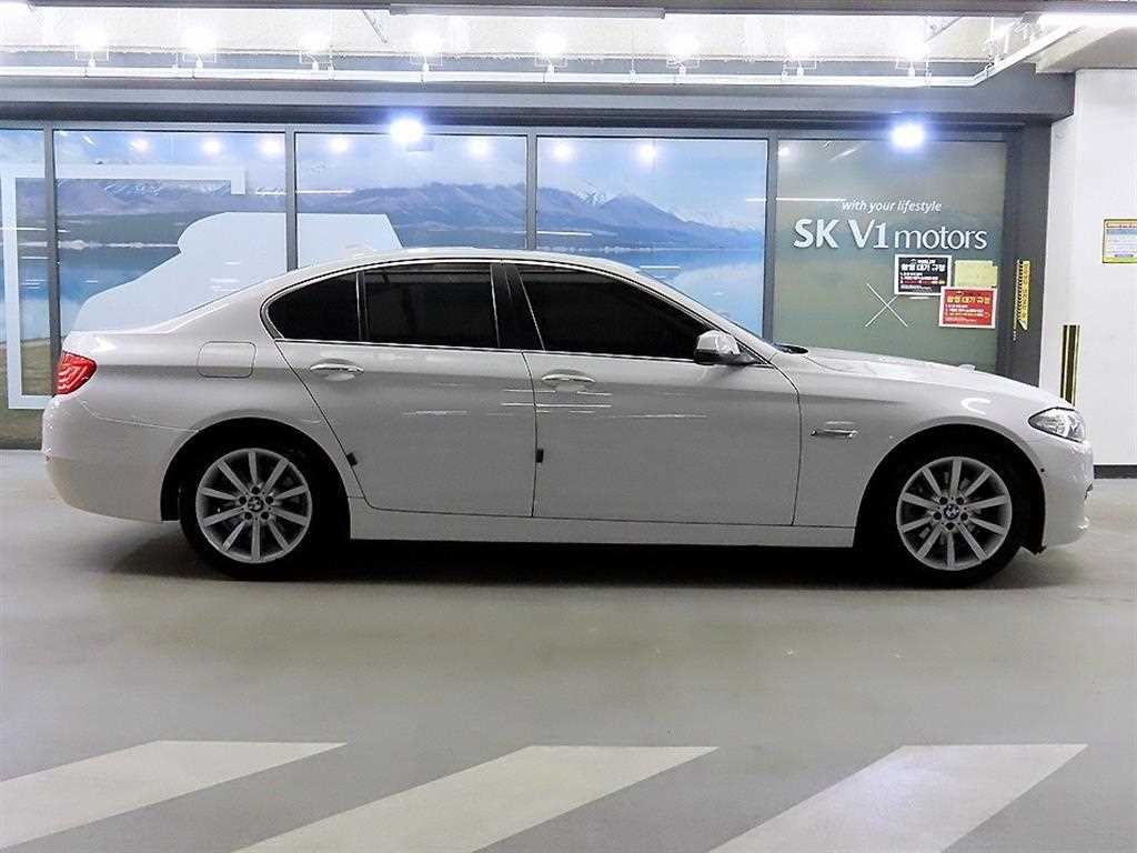 BMW 5시리즈 5시리즈 (F10) 528i 이미지 3