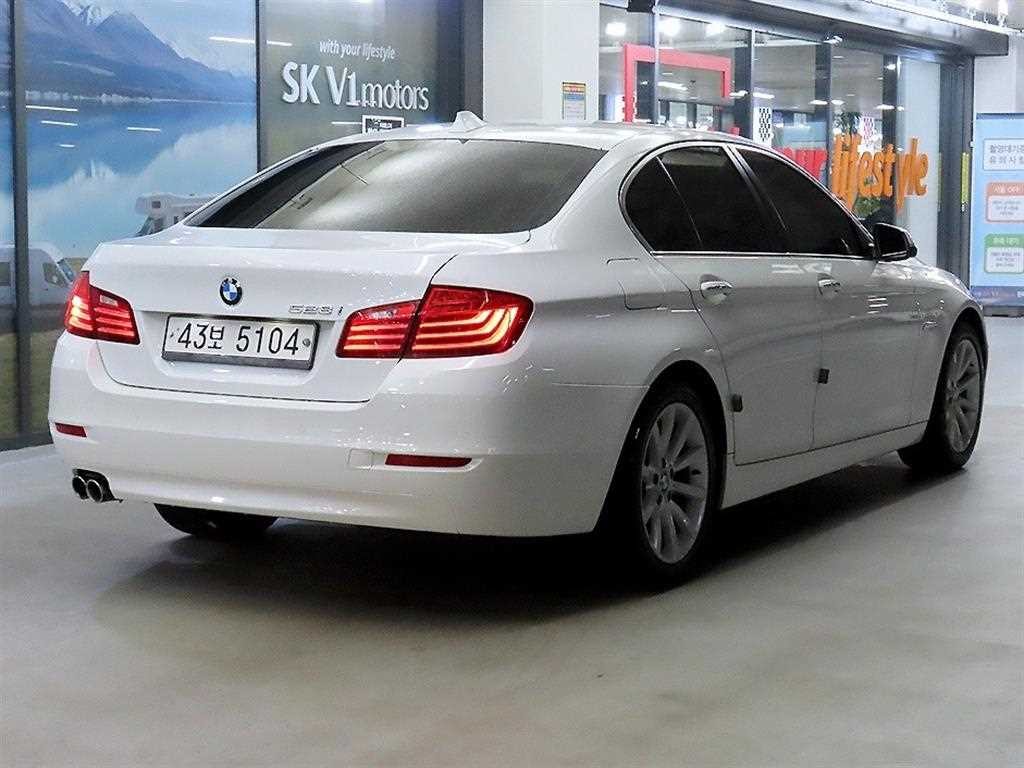 BMW 5시리즈 5시리즈 (F10) 528i 이미지 4