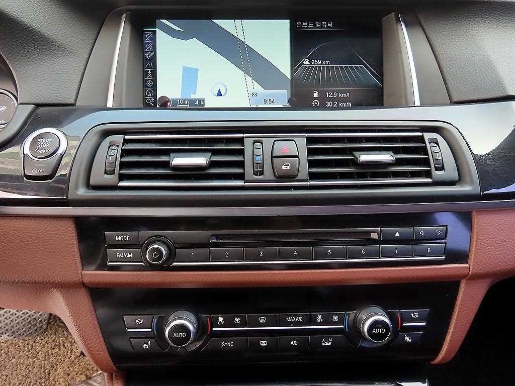 BMW 5시리즈 5시리즈 (F10) 520d M 에어로다이나믹 프로 이미지 13