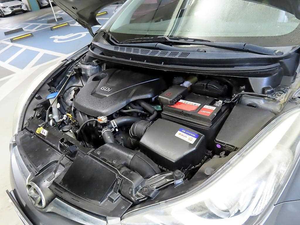 현대 아반떼 더 뉴 아반떼 1.6 GDI 스마트 기본형 이미지 18