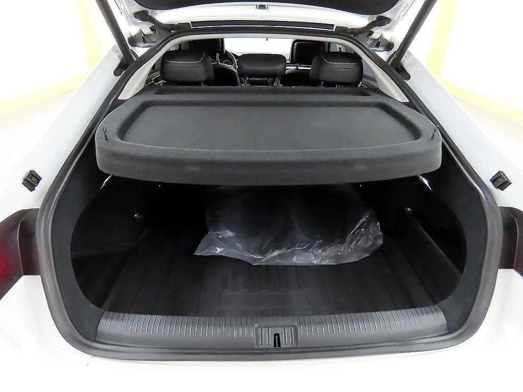 폭스바겐 아테온 2.0 TDI 엘레강스 프레스티지 이미지 18
