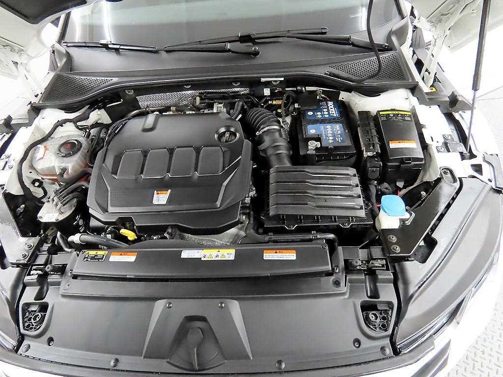 폭스바겐 아테온 2.0 TDI 엘레강스 프레스티지 이미지 19