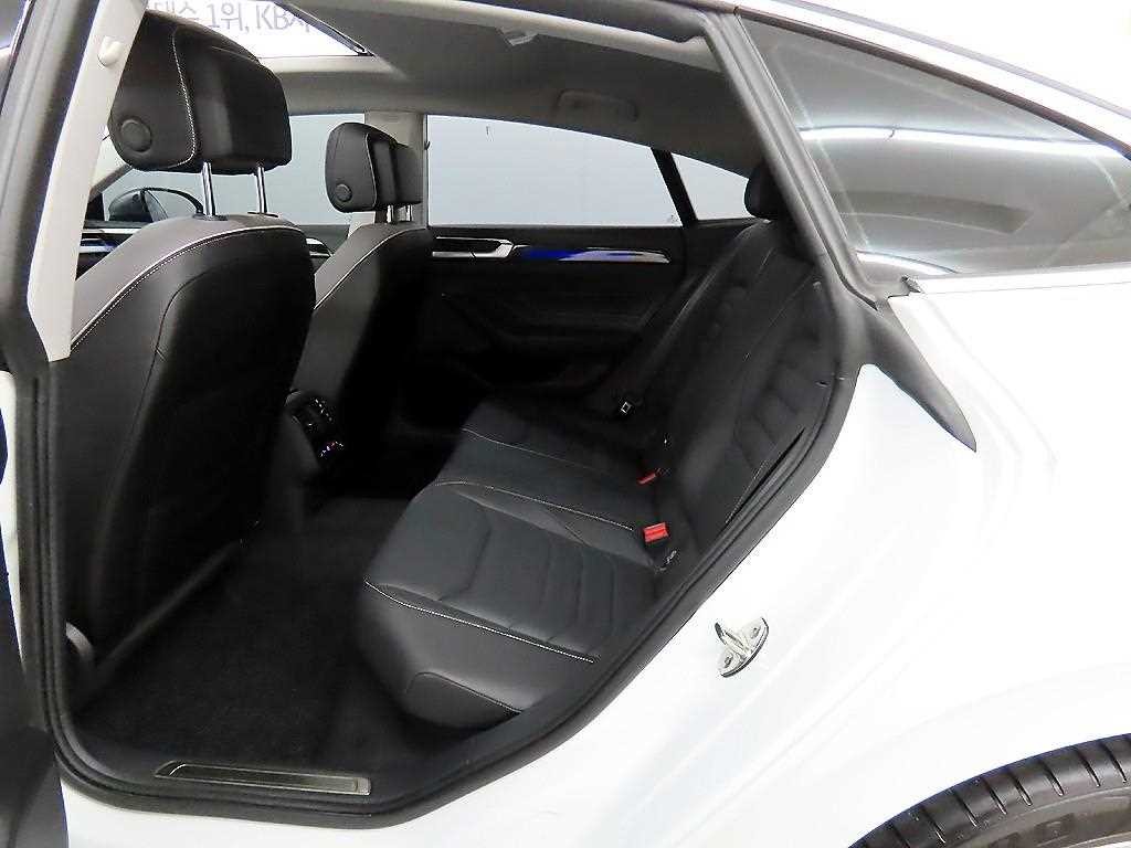 폭스바겐 아테온 2.0 TDI 엘레강스 프레스티지 이미지 6