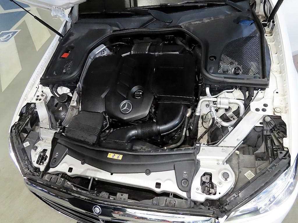 벤츠 E 클래스 E-클래스 W213 E220d 익스클루시브 이미지 19