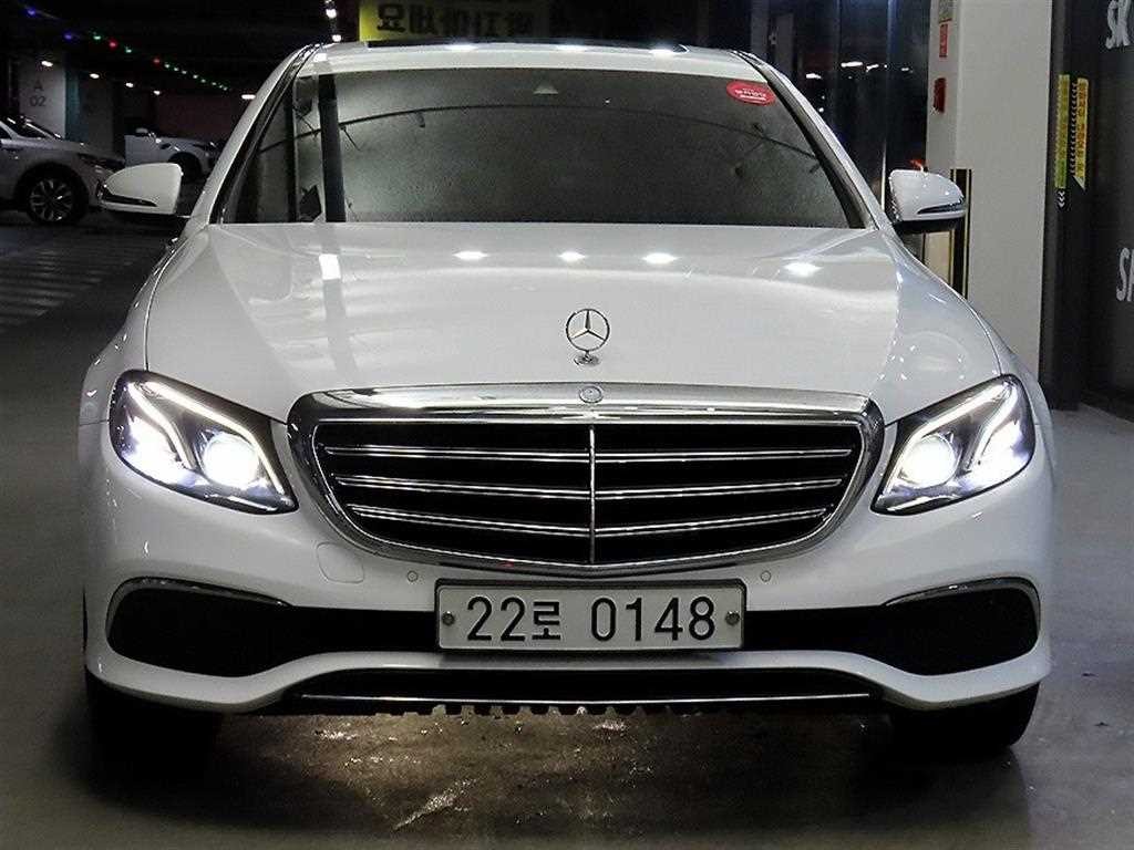 벤츠 E 클래스 E-클래스 W213 E220d 익스클루시브 이미지 2