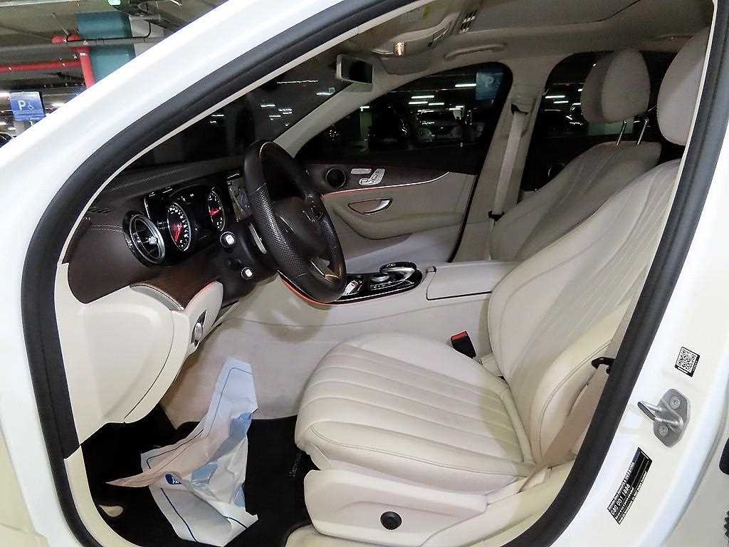 벤츠 E 클래스 E-클래스 W213 E220d 익스클루시브 이미지 6