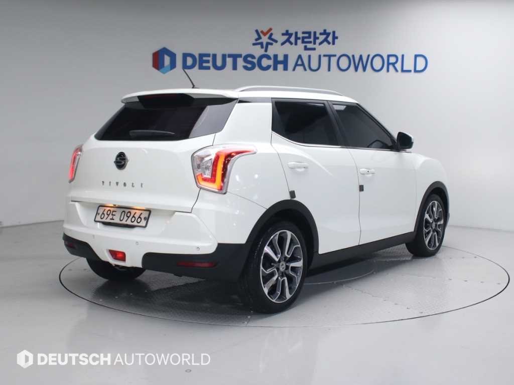 KG모빌리티(쌍용) 티볼리 가솔린 2WD 1.6 VX 이미지 2