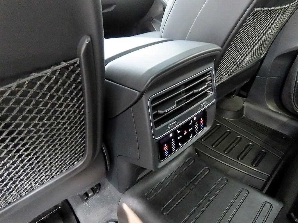 아우디 Q7 Q7 (4M) 55 TFSI 콰트로 프리미엄 이미지 16