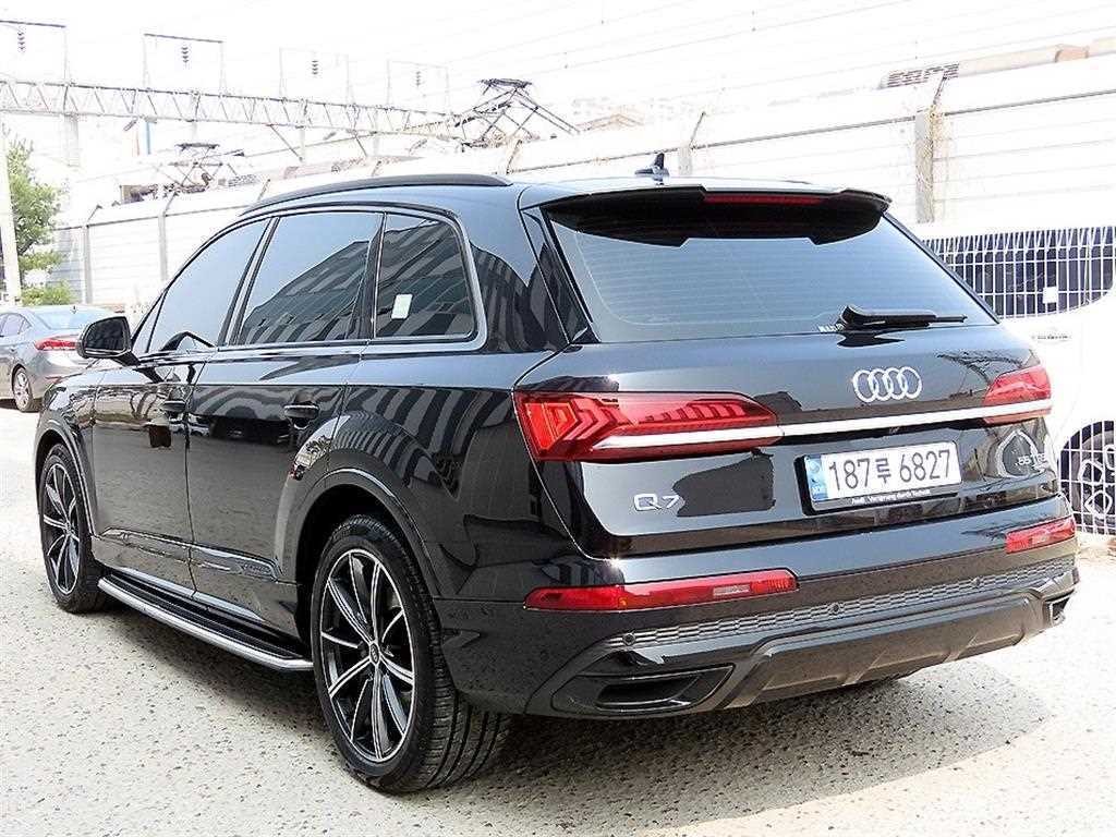 아우디 Q7 Q7 (4M) 55 TFSI 콰트로 프리미엄 이미지 3