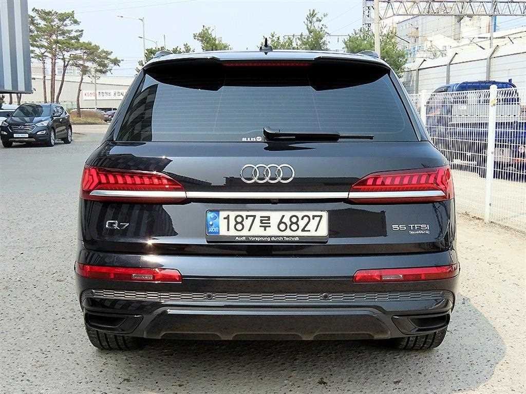 아우디 Q7 Q7 (4M) 55 TFSI 콰트로 프리미엄 이미지 4