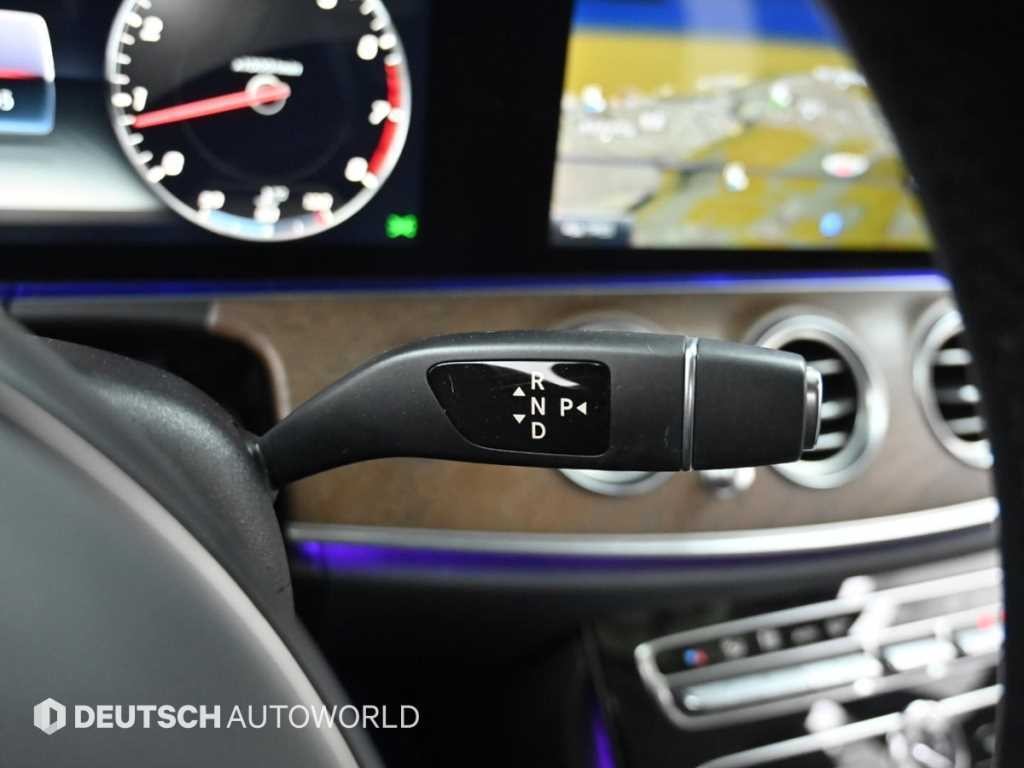 벤츠 E 클래스 E-클래스 W213 E300 4MATIC 익스클루시브 이미지 9