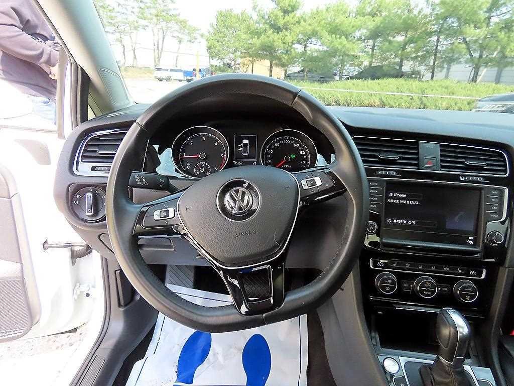 폭스바겐 골프 골프 7세대 2.0 TDI 프리미엄 이미지 8