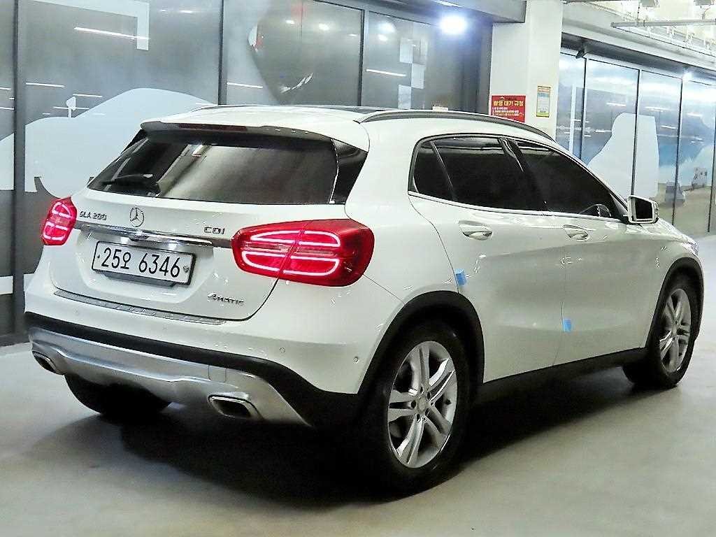 벤츠 GLA 클래스 GLA클래스 X156 GLA200 CDI 4MATIC 이미지 4