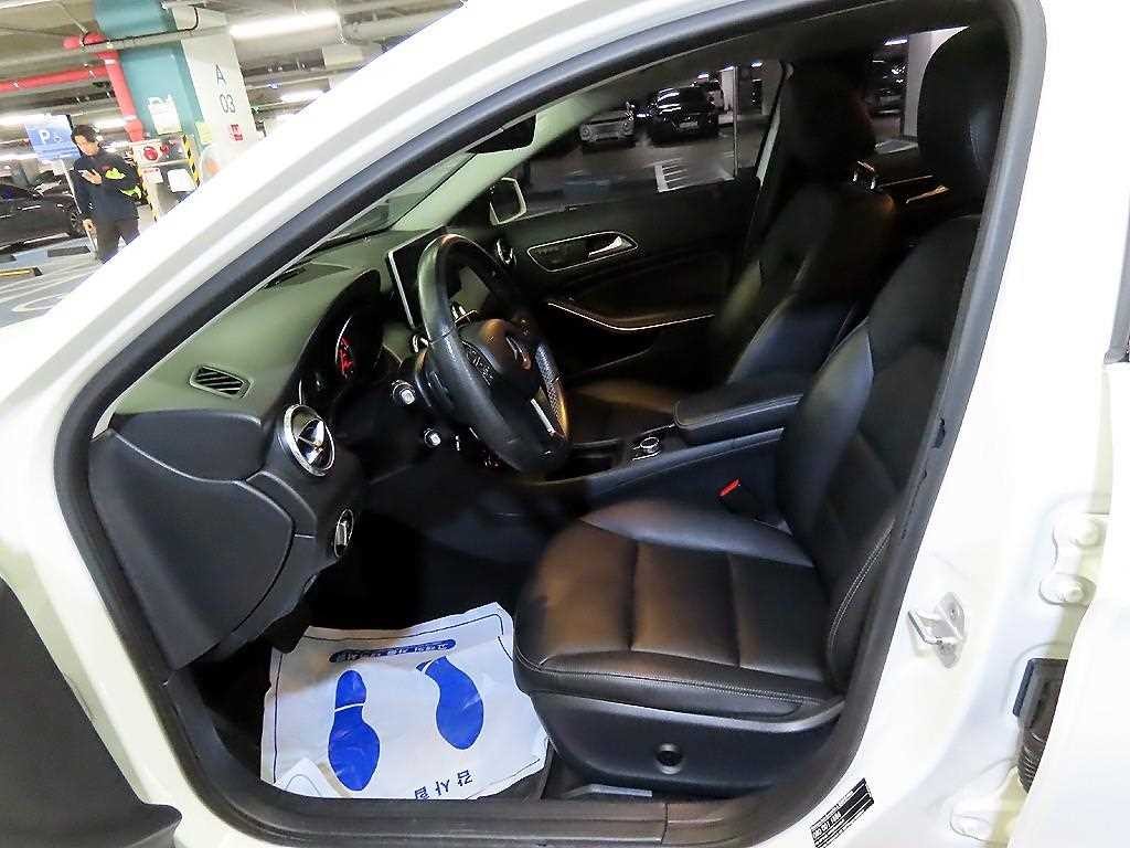 벤츠 GLA 클래스 GLA클래스 X156 GLA200 CDI 4MATIC 이미지 6