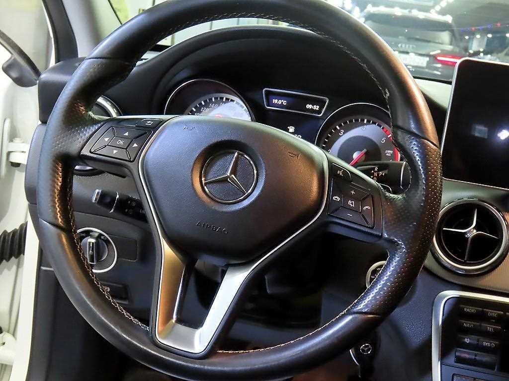 벤츠 GLA 클래스 GLA클래스 X156 GLA200 CDI 4MATIC 이미지 8