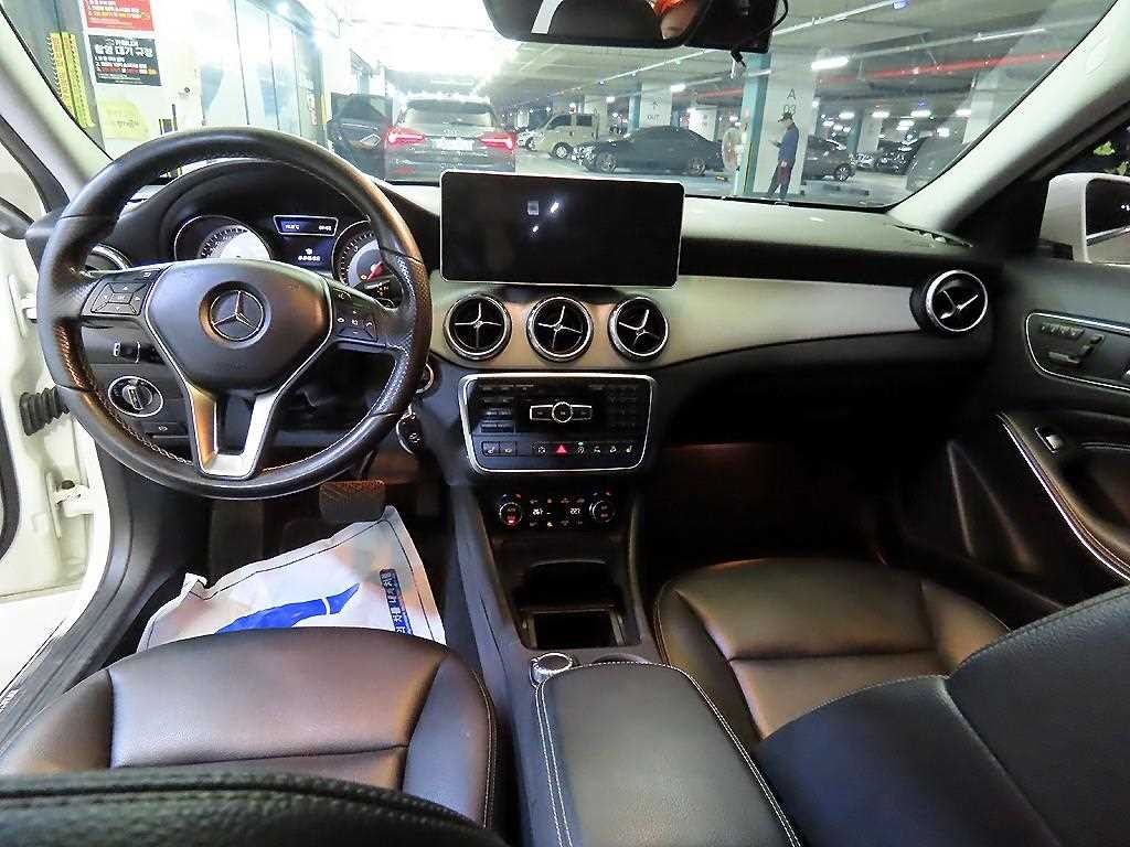 벤츠 GLA 클래스 GLA클래스 X156 GLA200 CDI 4MATIC 이미지 9