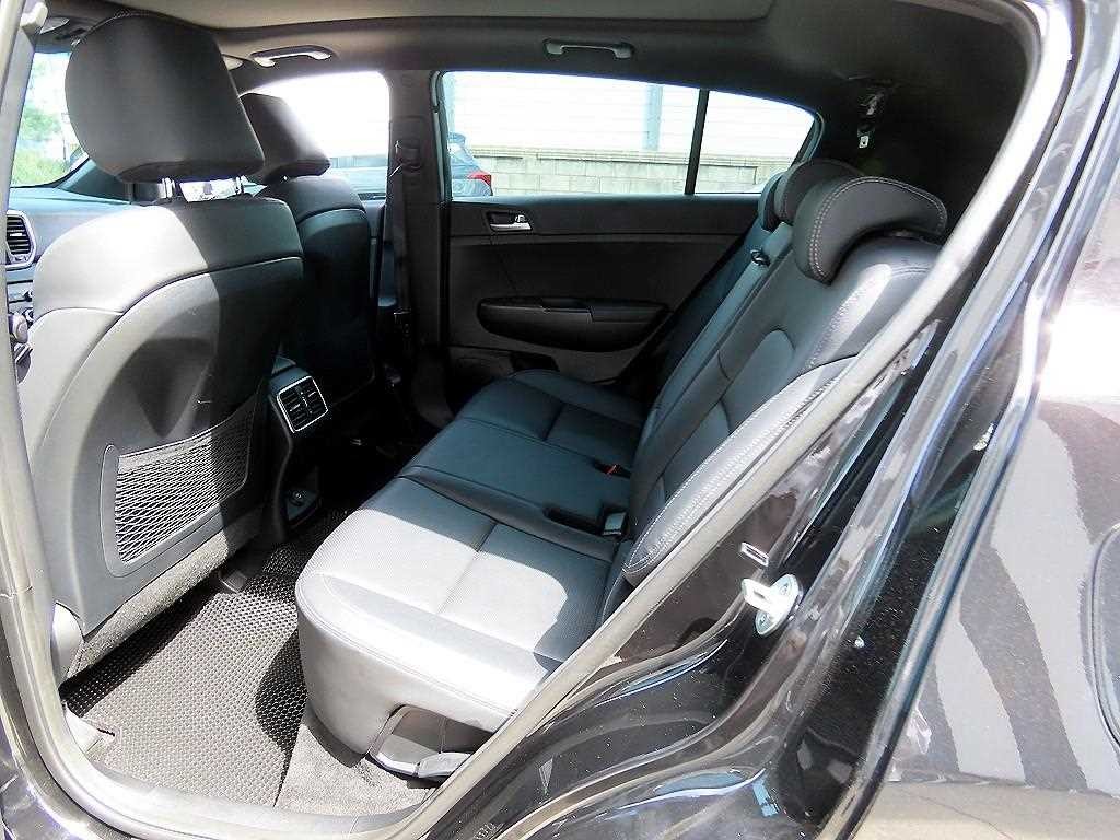 기아 스포티지 스포티지 더 볼드 1.6 디젤 2WD 프레스티지 이미지 6