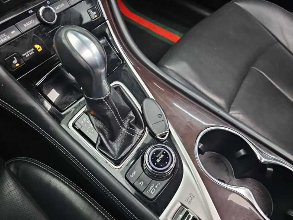 인피니티 Q Q50 2.2D 익스클루시브 이미지 13